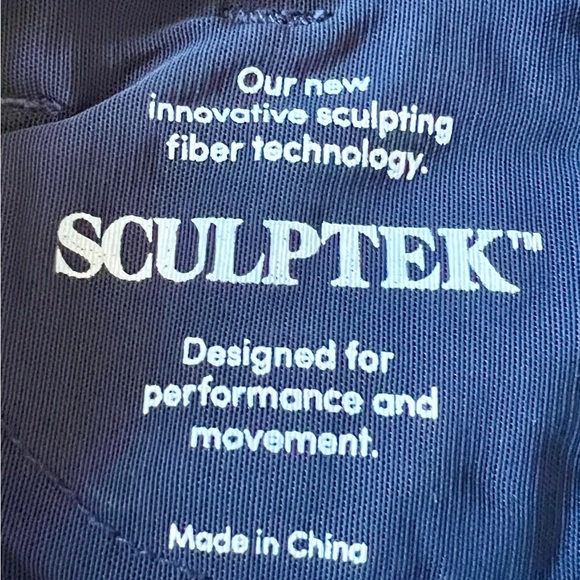 Athleta Mid-Rise Tapered Slim Fit Jeans - Size 0 (26") - Picture 10 of 10